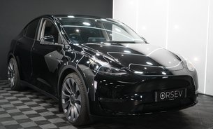 Tesla Model Y PERFORMANCE AWD GROK AI Assistant Solid Black Black Interior One Owner VATQ 5