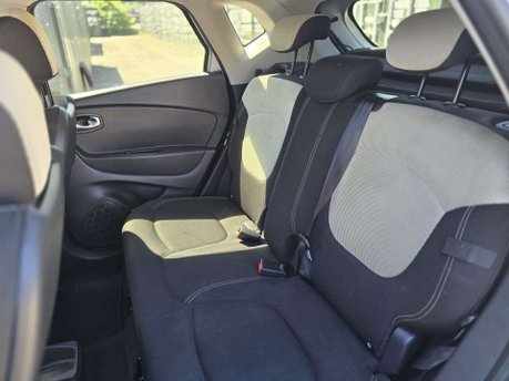 Renault Captur 1.5 dCi ENERGY Iconic SUV 5dr Diesel EDC Euro 6 (s/s) (90 ps) 20
