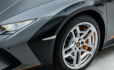 Lamborghini Huracan STERRATO 29
