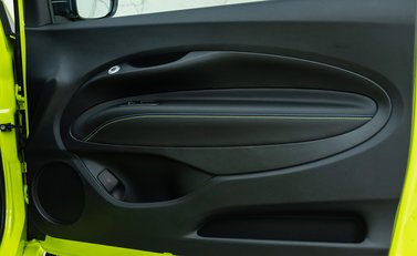 Abarth 500e Scorpionissima Cabrio 27