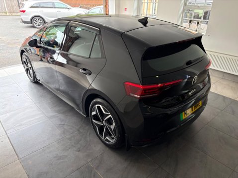 Volkswagen ID.3 Pro Performance 58kWh Life Auto 5dr 5