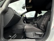Volkswagen Golf GTI PERFORMANCE TSI DSG 51