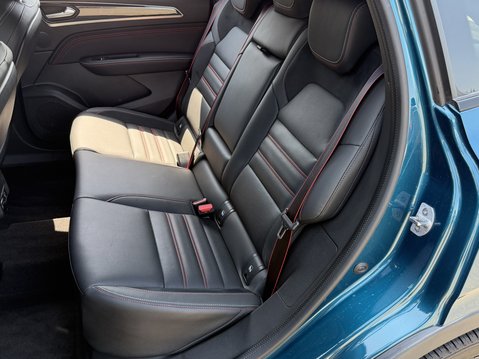Renault Arkana 1.6 E-TECH Hybrid 145 R.S. Line 5dr Auto 39
