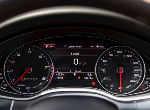 Audi RS6 Avant Performance 17