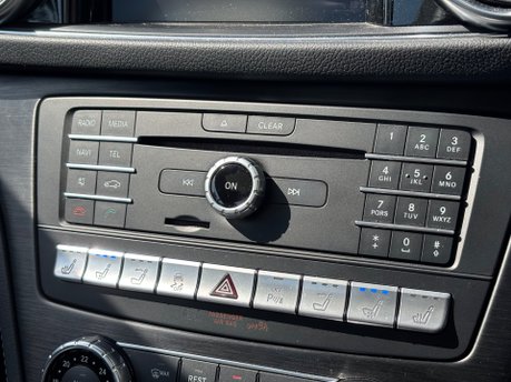 Mercedes-Benz SL Series 3.0 SL400 V6 Grand Edition Convertible 2dr Petrol G-Tronic+ Euro 6 (367ps) 31