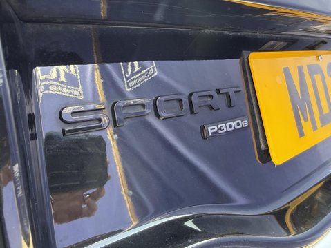 Land Rover Discovery Sport 1.5 P300e 12.2kWh R-Dynamic SE SUV 5dr Petrol Plug-in Hybrid Auto 4WD Euro 52