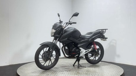 Honda CB GLR 125 2017 GOOD RUNNING PROJECT BIKE SPARES OR REPAIR 125CC 6