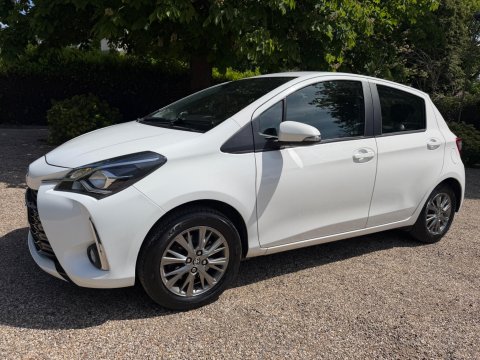Toyota Yaris 1.5 VVT-i Icon Euro 6 5dr 3