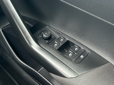 Volkswagen Polo LIFE TSI 35