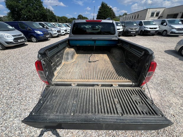 Nissan Navara N-Guard | Auto | 2.3 LT | Dbl Cab | Nav | Sensors | Cam | EURO 6 | NO VAT 10