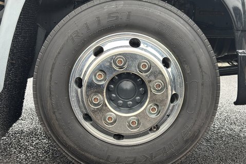 DAF LF LF 210 FA 14T with Fassi F85 Crane 32