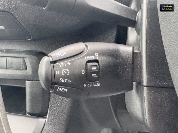 Peugeot Expert MWB L2H1 Bluehdi Professional Premium Plus Air Con Cruise SELECT 21