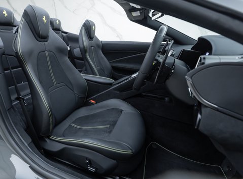 Ferrari Roma SPIDER 17