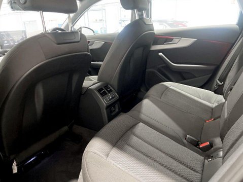 Audi A4 2.0 TDI 35 Technik Estate 5dr Diesel S Tronic Euro 6 (s/s) (163 ps) Cruise 20