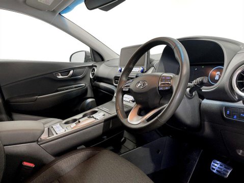 Hyundai KONA 39kWh Premium SUV 5dr Electric Auto (10.5kW Charger) (136 ps) 12