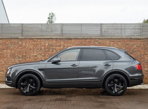 Bentley Bentayga V8 2