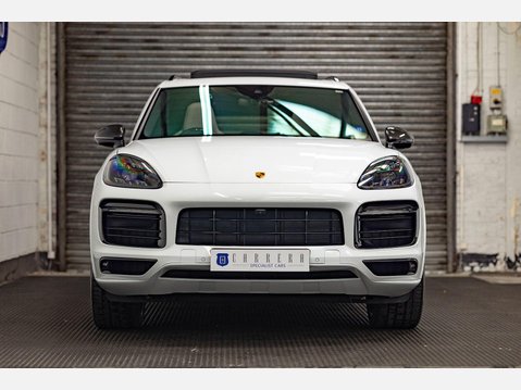 Porsche Cayenne 3.0 V6 E-Hybrid 17.9kWh Platinum Edition TiptronicS 4WD Euro 6 (s/s) 5dr (3 8
