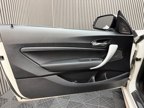BMW 1 Series 2.0 118d M Sport Shadow Edition Auto Euro 6 (s/s) 3dr 44