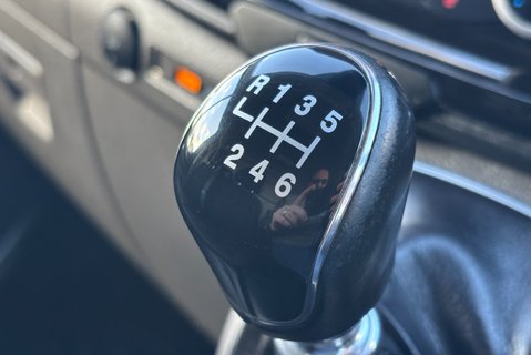 Ford Transit Custom 300 L2 130 ps Limited Panel Van - Upgraded Locks 35