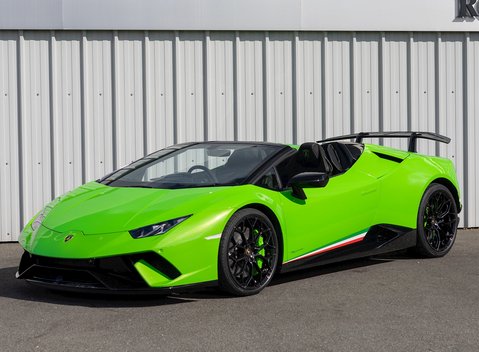Lamborghini Huracan Spyder LP640-4 Performante 10