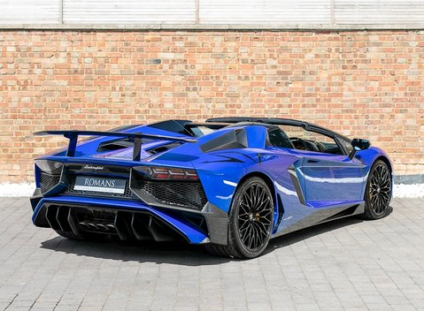 Lamborghini Aventador SV LP750-4 Roadster 11