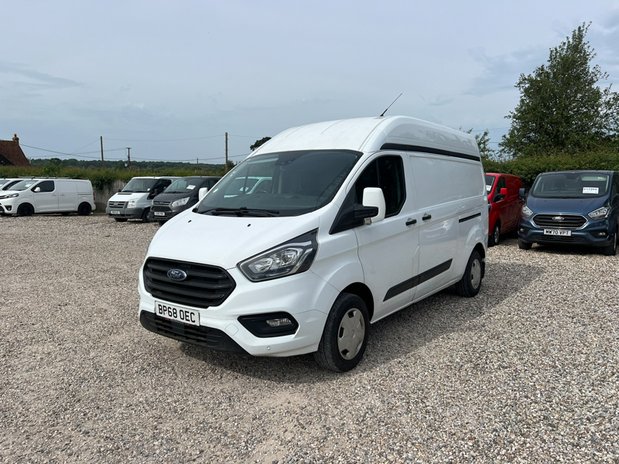 Ford Transit Custom LWB (SOLD) L2H2 High Roof Trend 300 Sensors Cam EURO 6 NO VAT 2