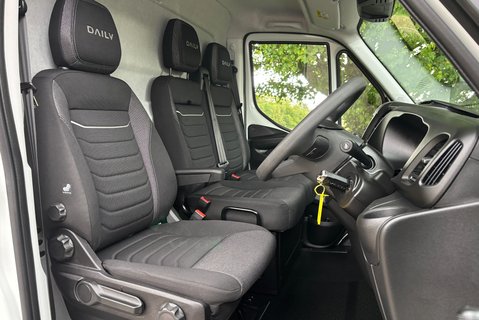 Iveco Daily 35C18H 3750WB Chassis Cab 4