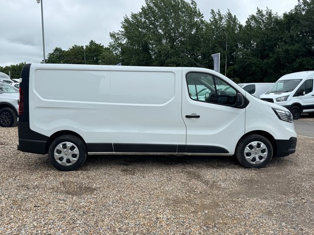 Renault Trafic LWB L2H1 Low Roof Business L130 EURO 6 5