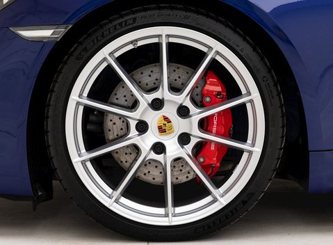 Porsche 718 Cayman GTS 4.0 8