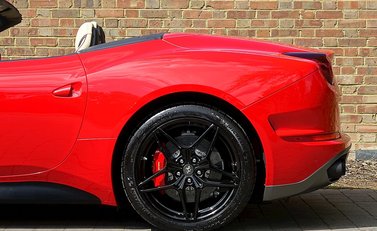 Ferrari California T 9