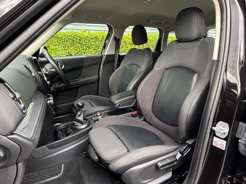 Mini Countryman COOPER 16