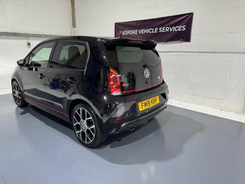Volkswagen Up 1.0 TSI up! GTI 10
