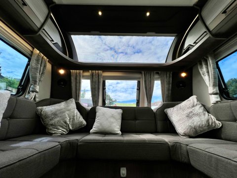 Coachman Lusso II  14