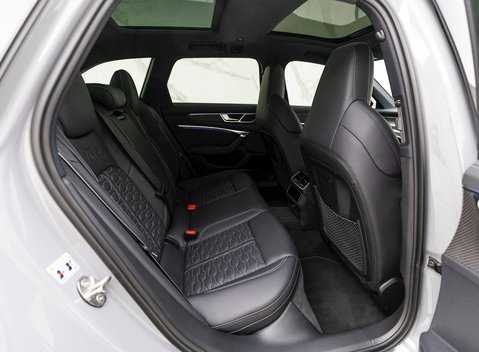 Audi RS6 Avant Carbon Black Urban 14