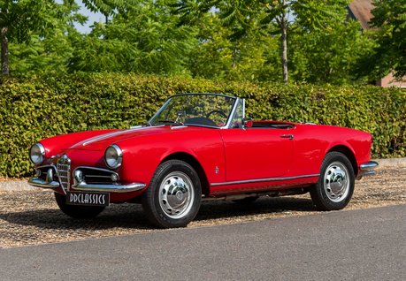 Alfa Romeo Giulietta Spider by Pininfarina