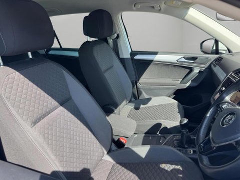 Volkswagen Tiguan 1.4 TSI SE Navigation Euro 6 (s/s) 5dr 9