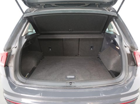 Volkswagen Tiguan 2.0 TDI Match Euro 6 (s/s) 5dr 25