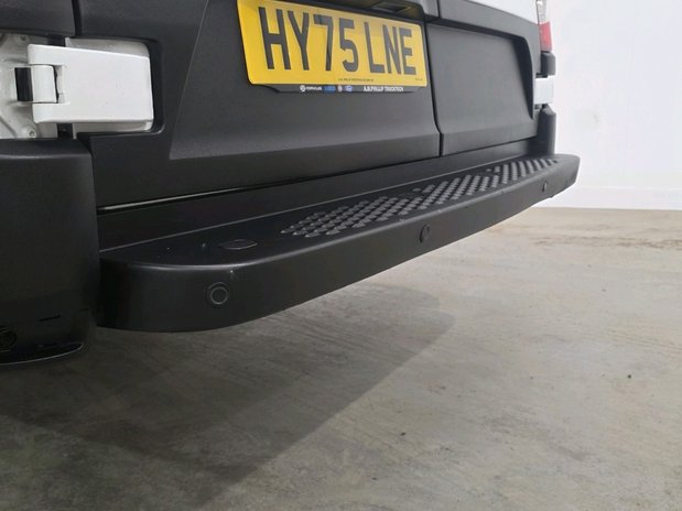 Iveco Daily IVECO DAILY 35S14 2.3 HIGH ROOF BUISNESS VAN 4100 HI-MATIC 8