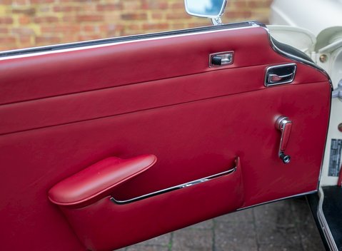 Mercedes-Benz SL Class SL Pagoda 22