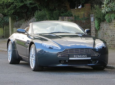 Aston Martin V8 Vantage Roadster 1