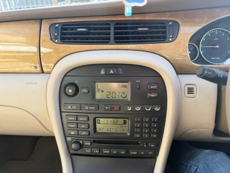 Jaguar X-Type 2.1 V6 SE Saloon 4dr Petrol Manual (219 g/km, 157 bhp) 11