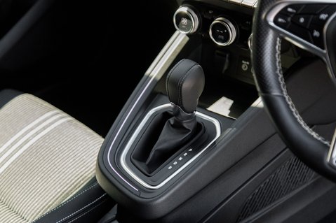 Renault Clio E-TECH ENGINEERED PHEV 36