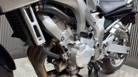 Yamaha FZ 2004 ONLY 22K GOOD RUNNING PROJECT BIKE 600CC 10