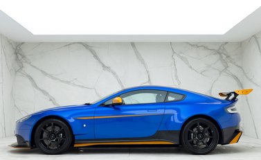Aston Martin Vantage GT8 2