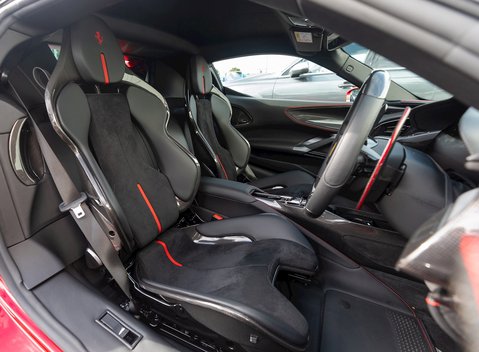 Ferrari SF90 Stradale 11