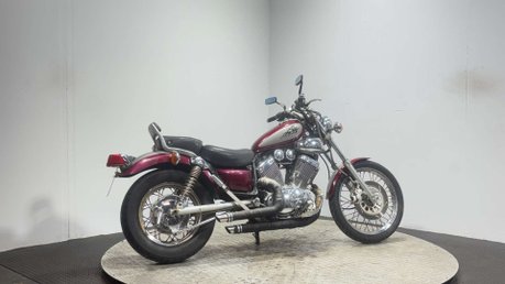 Yamaha XV 400 1995 37k running project bike spares or repair cruiser 400cc 2