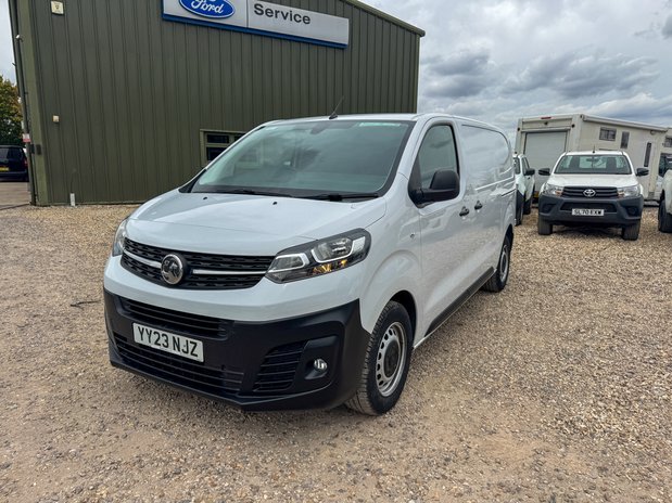 Vauxhall Vivaro SWB L1H1 [SOLD CM] Low Roof 3100 Air Con Sensors EURO 6 NO V 2