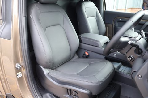 Land Rover Defender 90 DEMO  HARD TOP 350  X-DYNAMIC HSE s 20k spend inc genuine rear seat   26