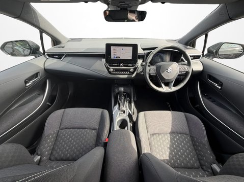 Suzuki Swace 1.8 Hybrid Motion Estata 16