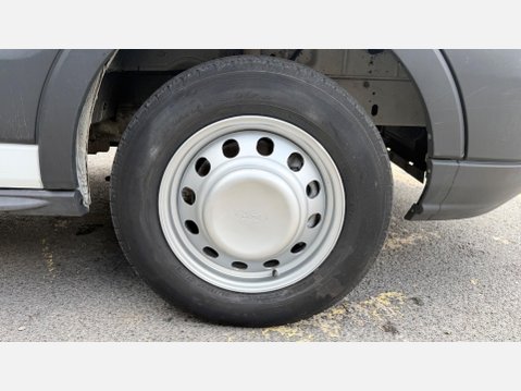 Ford Transit 350 L2 C/C DRW 15